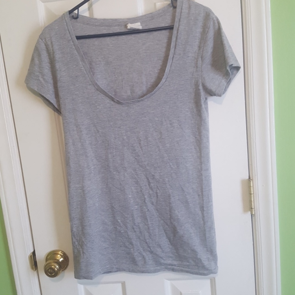 VS gray top